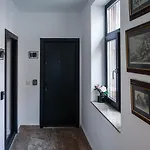 아파트 The Urban Oasis